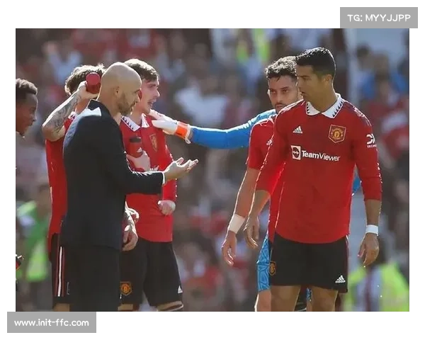 马奎尔与利桑德罗·马丁内斯热身身高差画面逗笑卡拉格